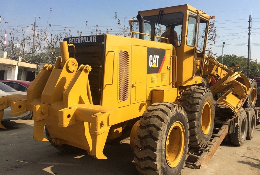 تستخدم Motor Grader